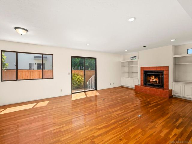 349 51 G, Coronado, CA 92118