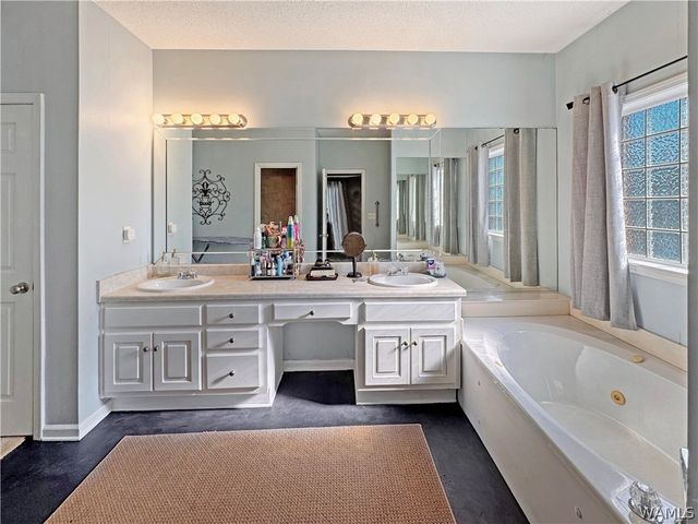 3815 Frontier, Northport, AL 35475
