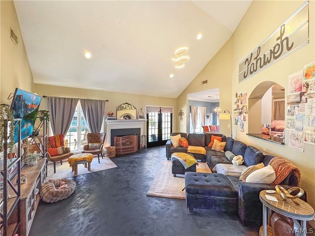 3815 Frontier, Northport, AL 35475