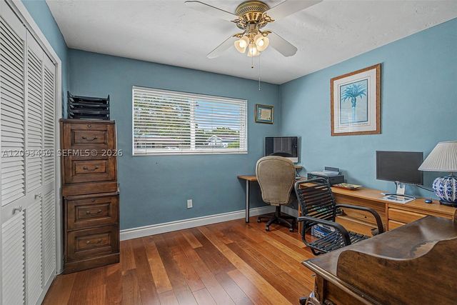 10190 SW 99th Ave, Miami, FL 33176