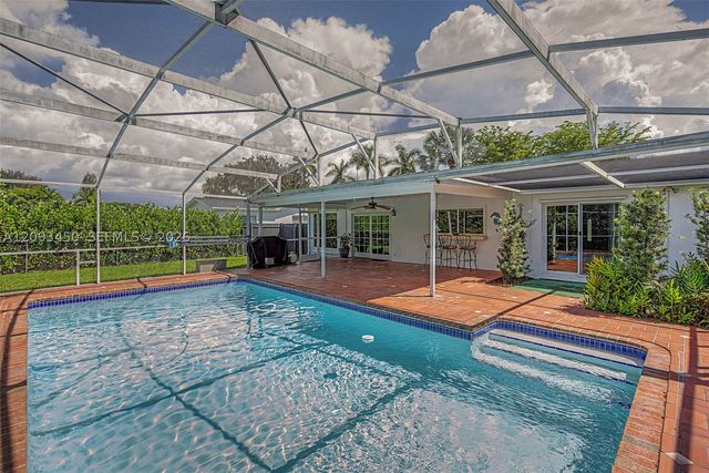 10190 SW 99th Ave, Miami, FL 33176