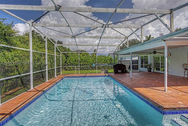 10190 SW 99th Ave, Miami, FL 33176