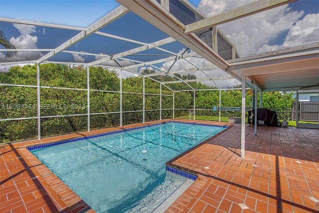 10190 SW 99th Ave, Miami, FL 33176