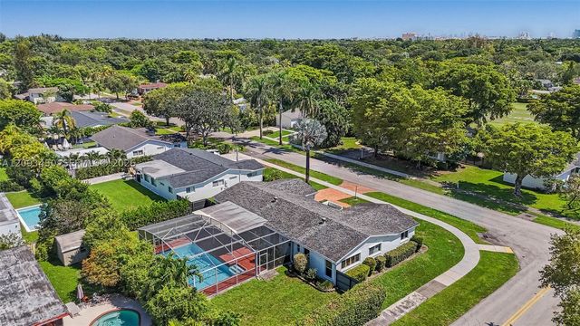 10190 SW 99th Ave, Miami, FL 33176