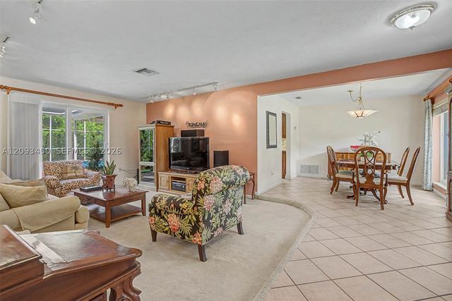 10190 SW 99th Ave, Miami, FL 33176