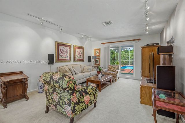 10190 SW 99th Ave, Miami, FL 33176