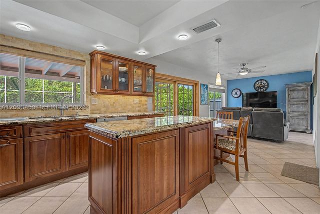 10190 SW 99th Ave, Miami, FL 33176