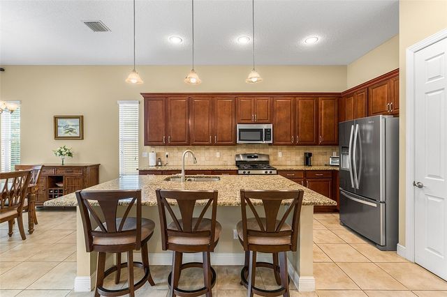 391 11th Square SW, Vero Beach, FL 32962