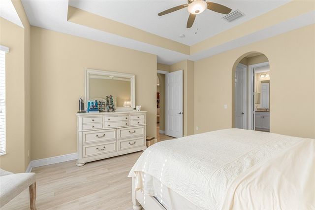 391 11th Square SW, Vero Beach, FL 32962