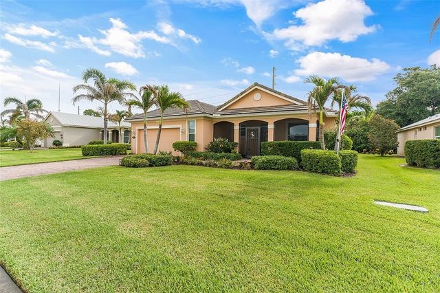391 11th Square SW, Vero Beach, FL 32962