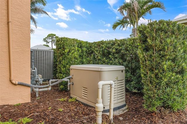 391 11th Square SW, Vero Beach, FL 32962