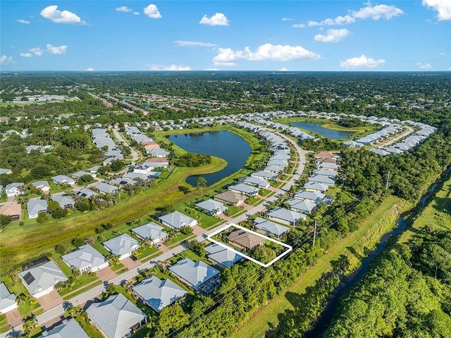 391 11th Square SW, Vero Beach, FL 32962