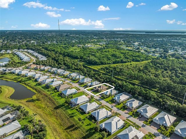 391 11th Square SW, Vero Beach, FL 32962