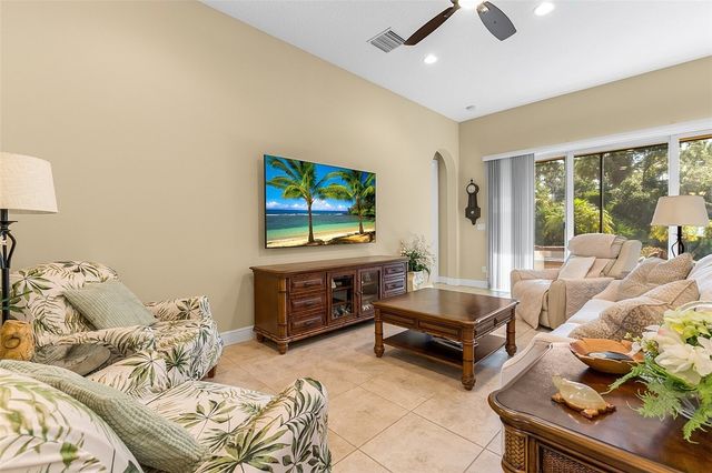 391 11th Square SW, Vero Beach, FL 32962