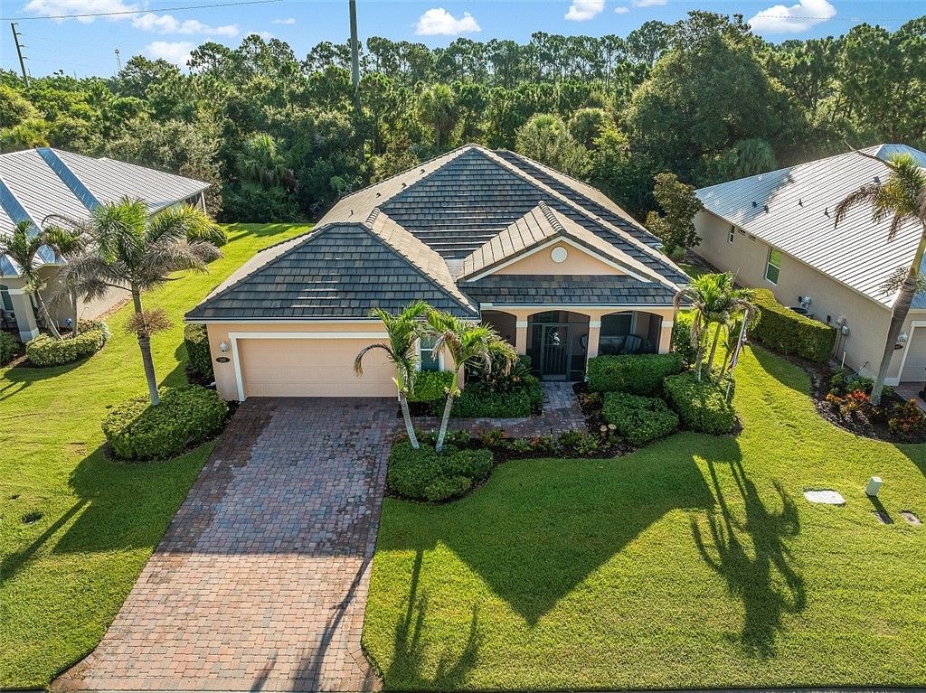 391 11th Square SW, Vero Beach, FL 32962