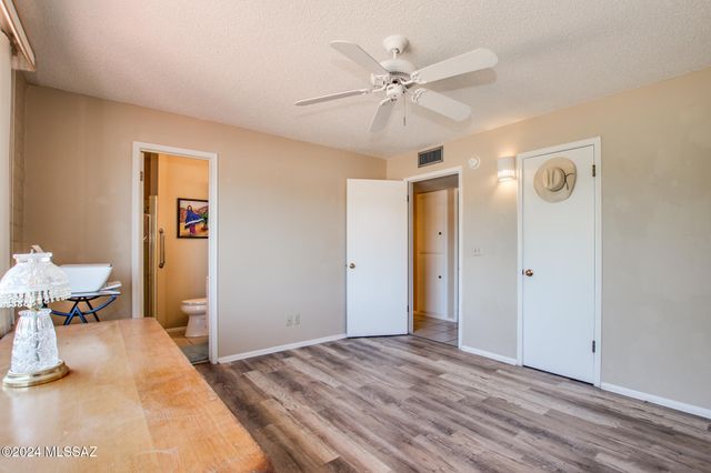 321 S Abrego Drive, Green Valley, AZ 85614