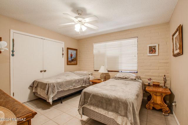 321 S Abrego Drive, Green Valley, AZ 85614