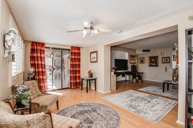 321 S Abrego Drive, Green Valley, AZ 85614