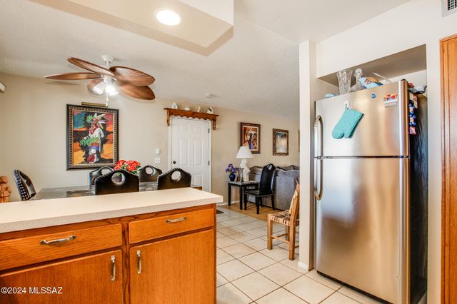 321 S Abrego Drive, Green Valley, AZ 85614