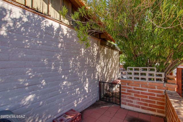 321 S Abrego Drive, Green Valley, AZ 85614