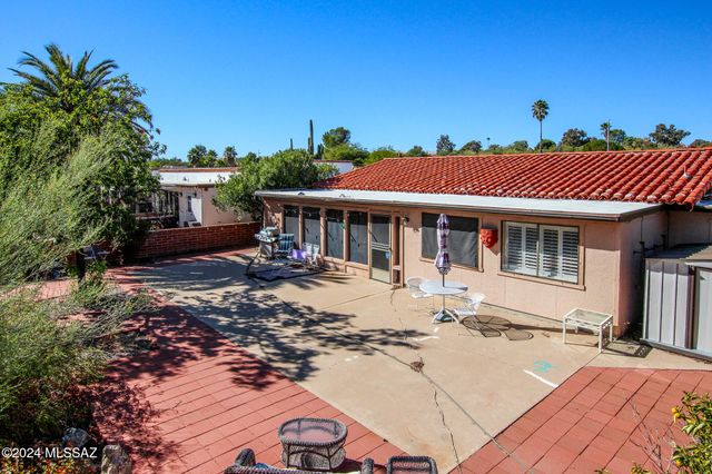 321 S Abrego Drive, Green Valley, AZ 85614