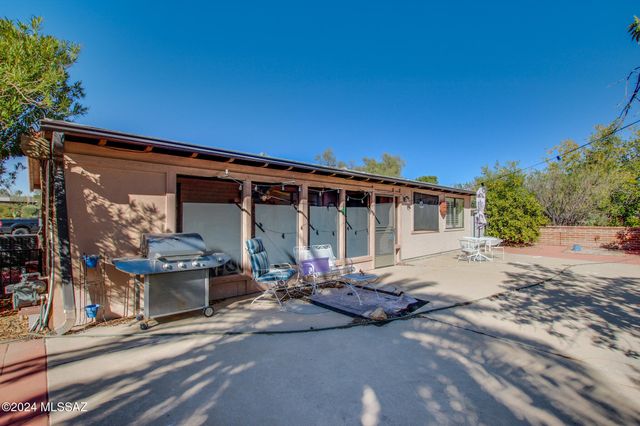 321 S Abrego Drive, Green Valley, AZ 85614