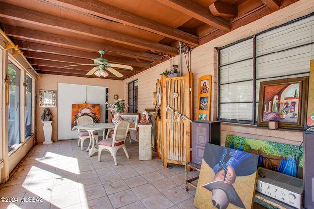 321 S Abrego Drive, Green Valley, AZ 85614
