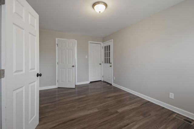 1036 N IDLEWILD ST, Memphis, TN 38107