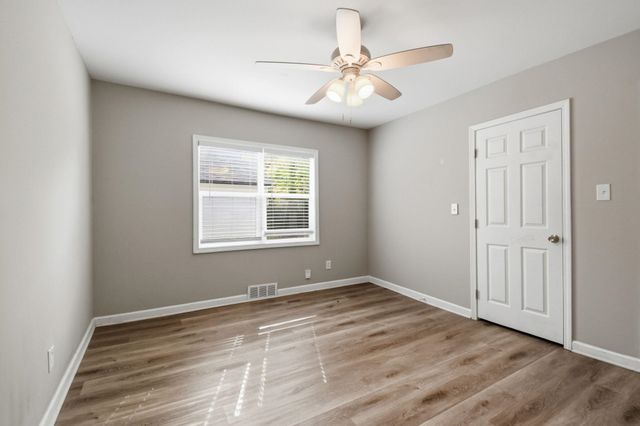 1036 N IDLEWILD ST, Memphis, TN 38107