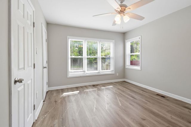 1036 N IDLEWILD ST, Memphis, TN 38107