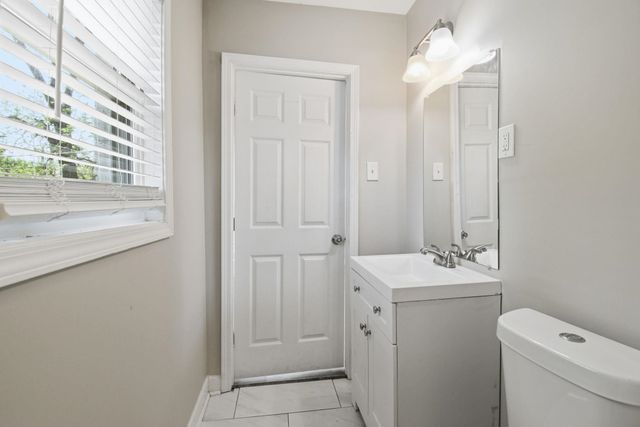 1036 N IDLEWILD ST, Memphis, TN 38107