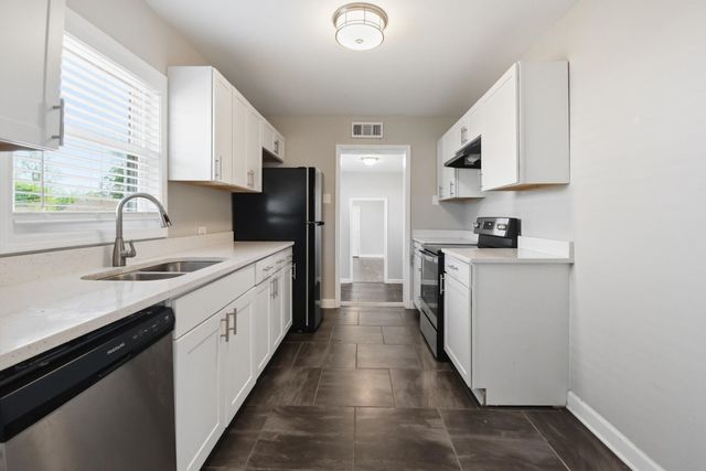 1036 N IDLEWILD ST, Memphis, TN 38107