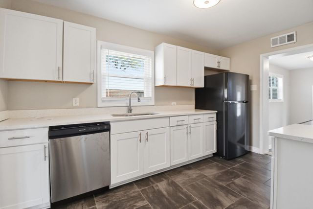 1036 N IDLEWILD ST, Memphis, TN 38107