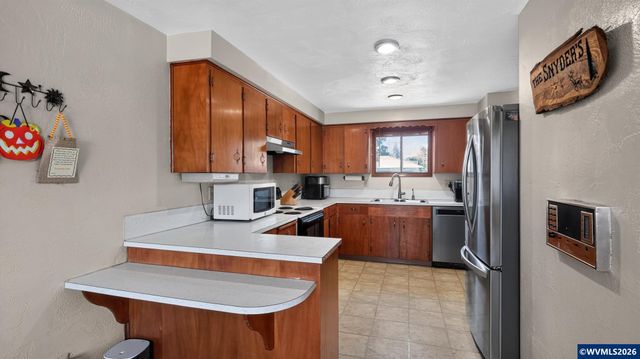 644 45th Pl SE, Salem, OR 97317