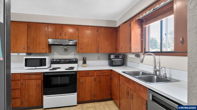 644 45th Pl SE, Salem, OR 97317