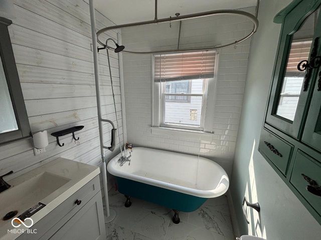 2029 Lincoln Avenue, New Castle, IN 47362