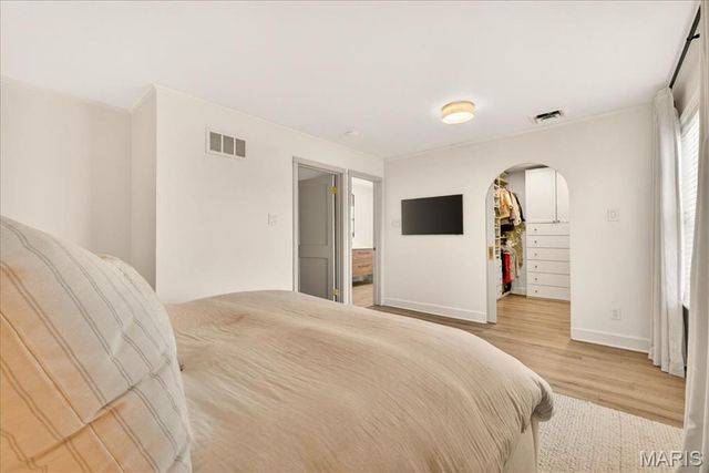 7607 Teasdale Avenue, University City, MO 63130