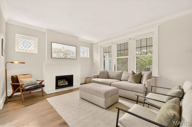 7607 Teasdale Avenue, University City, MO 63130