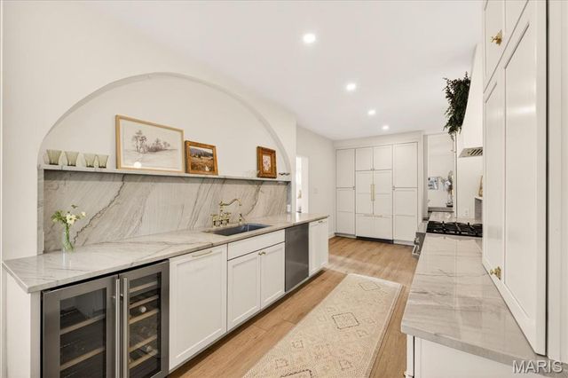 7607 Teasdale Avenue, University City, MO 63130