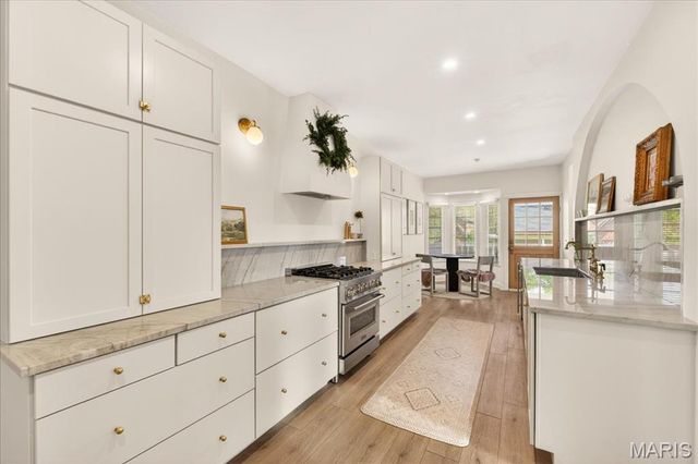 7607 Teasdale Avenue, University City, MO 63130