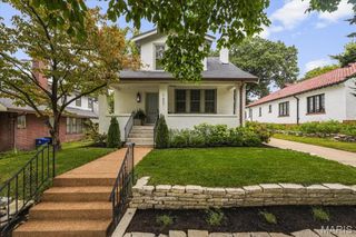 7607 Teasdale Avenue, University City, MO 63130