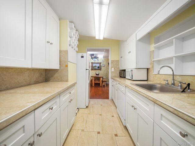 236 Lakeview Drive Road, Highland Lake, NY 12743