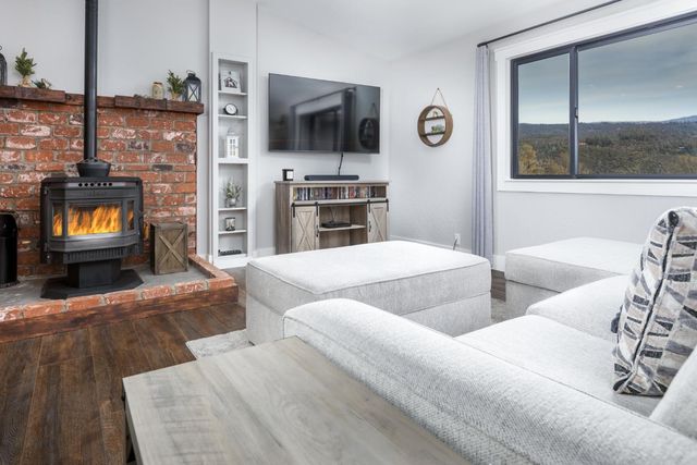 9130 Riverwood Dr, Placerville, CA 95667