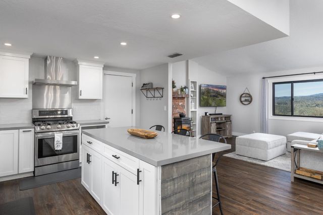 9130 Riverwood Dr, Placerville, CA 95667