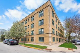 9100 Lamon Avenue 2S, Skokie, IL 60077
