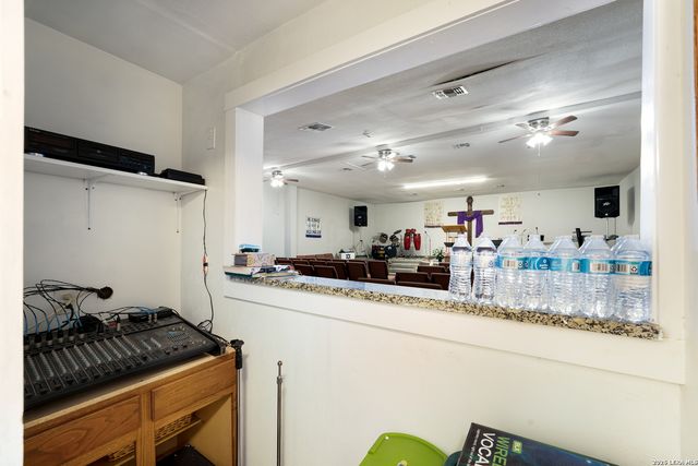 121 Demya, San Antonio, TX 78227