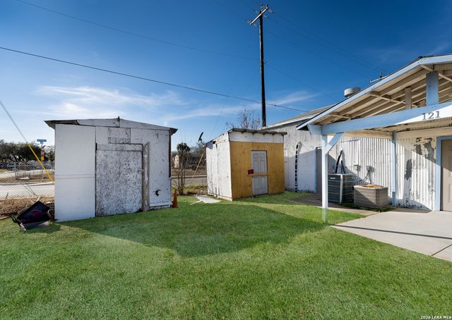 121 Demya, San Antonio, TX 78227