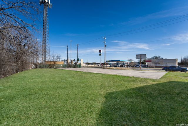 121 Demya, San Antonio, TX 78227