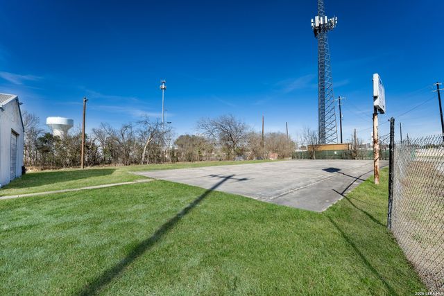 121 Demya, San Antonio, TX 78227