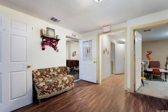 121 Demya, San Antonio, TX 78227